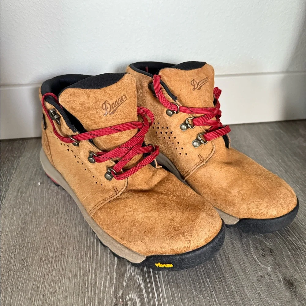 danner suede hiking boots